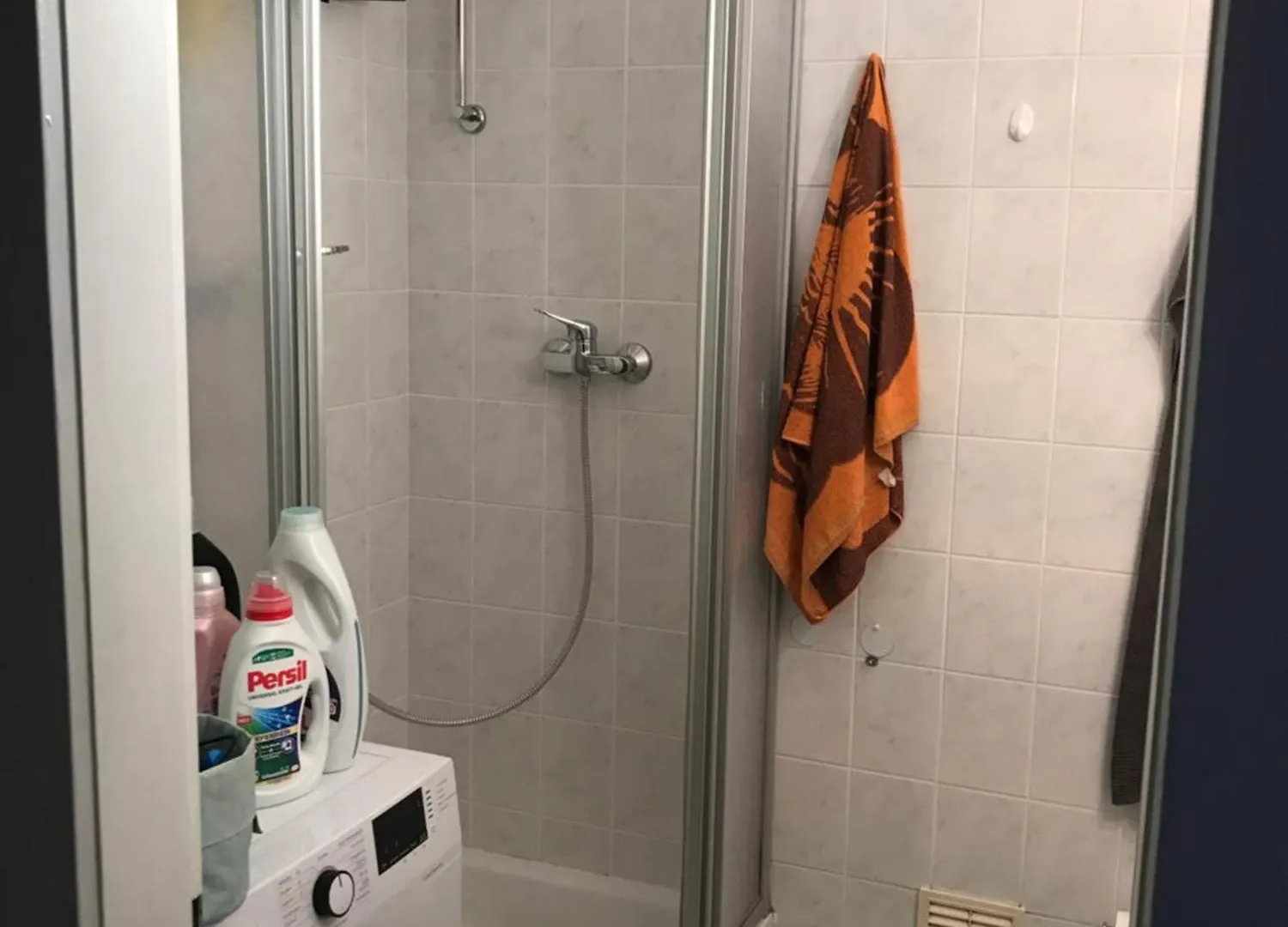 Privat bolig Privates, Moebliertes Zimmer Mit Kueche Und Bad In Gemeinsamer Nutzung - Wg Lejlighed Hannover